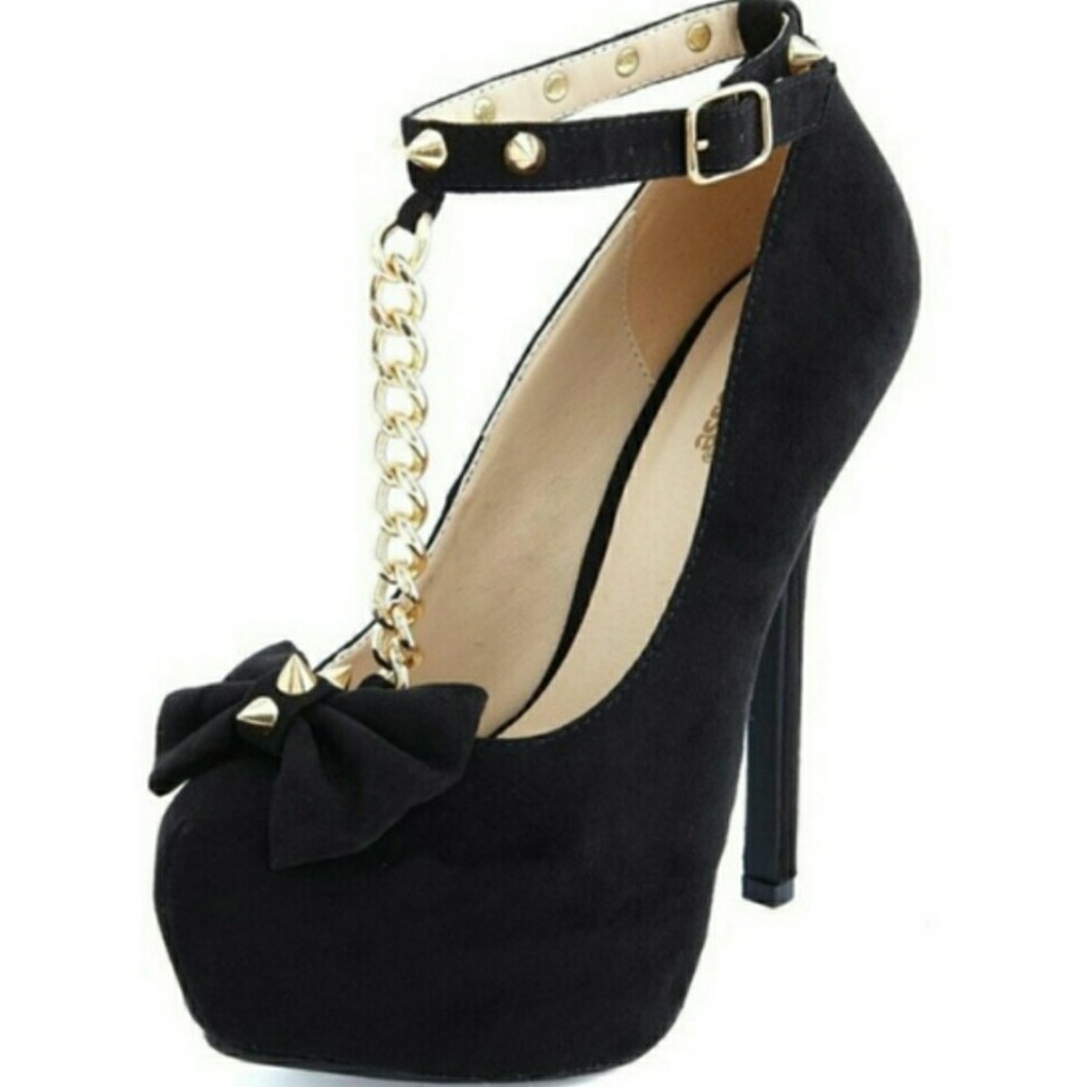 Spiked Bow T-Strap Pump